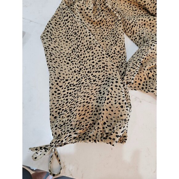 Halston Blouse Size Medium Babydoll Poet Tan Black Animal Print - Picture 6 of 9
